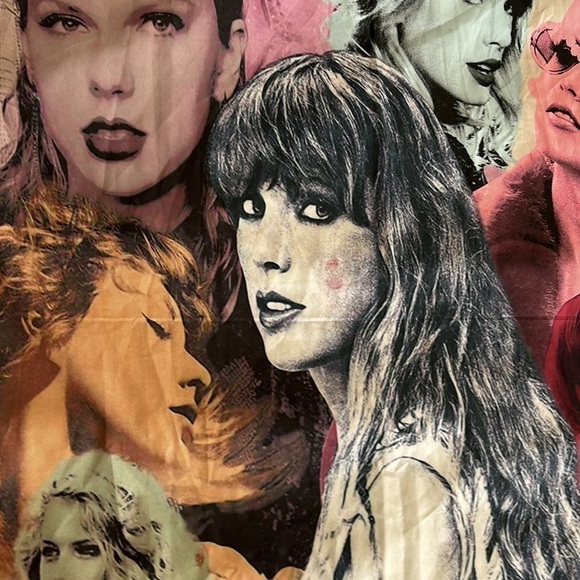 Taylor Swift 2023 Eras Tour Official Canvas Tapestry - Picture 3 of 7